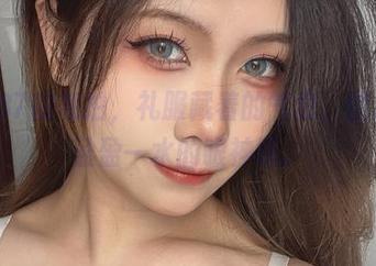 末夜787的私拍,礼服藏着的气息,图片里还盈盈一水的眼神呢。
