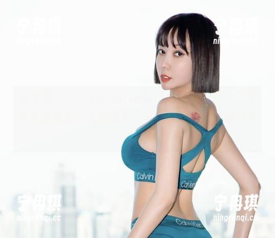 果儿Victoria 微密圈 - 果儿Victoria带你领略女王范儿,写真集里的每一张都锁定了我的目光,瞧那美腻原图!