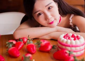 果团网 – 松果儿的红裙写真，网盘那边似乎闹出点风波？