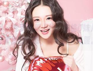 果团网 – 免费图册上线,蜜桃Q妹儿在死库水里的状态,真是让人捧腹。