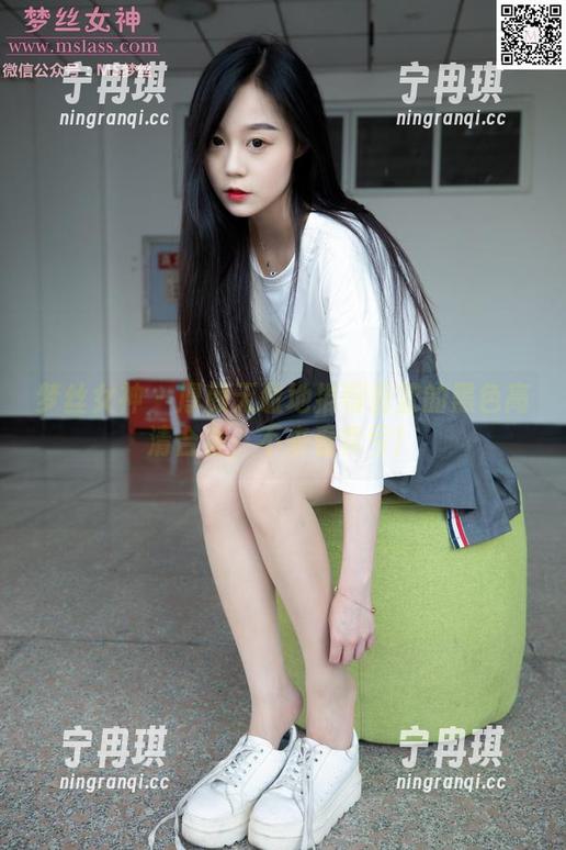梦丝女神-香萱 梦丝女神 - 厚颜无耻地推荐香萱的黑色高清合集,不来看真亏!
