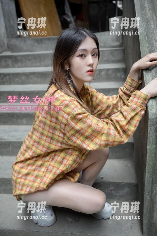 梦丝女神-魏婷婷 梦丝女神 - 睡衣写真那点事:魏婷婷再次出击