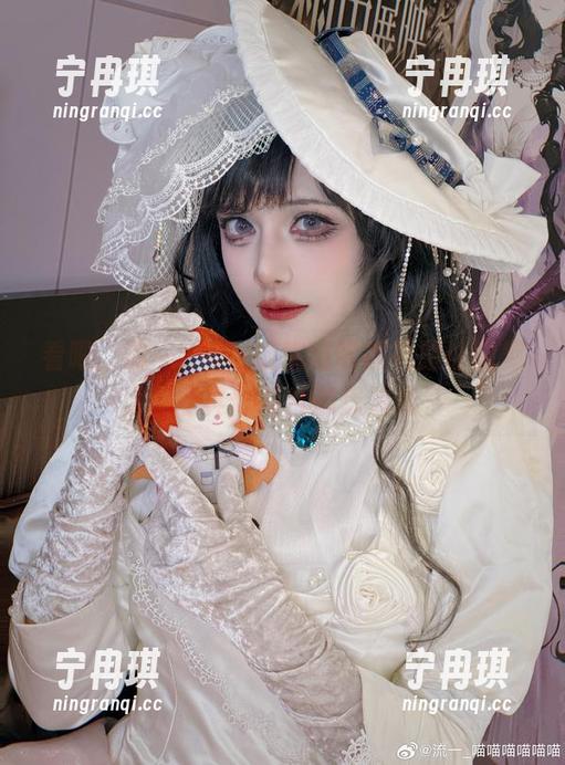 看吧，流一_喵喵喵喵喵喵的礼服让图库里的其他照片都想追光
