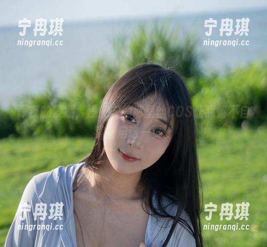 深夜的发掘，浅安安的裤里丝COS让我情不自禁重启这一页。