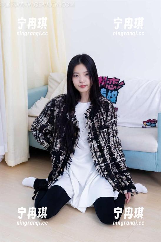 物恋传媒-elise 物恋传媒 - 免费送你elise的美图,珍珠的光辉在她脸上也很耀眼哦。