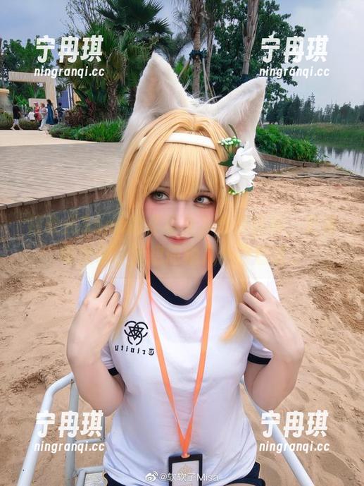 特软儿Sona的《巫女》合集店铺，更新每次都让我想问她几个问题呢。