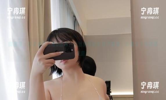微密圈 - 这里有个瑜瑾u合集，黑丝束带让你目不暇接，心里那个小疑问无限。