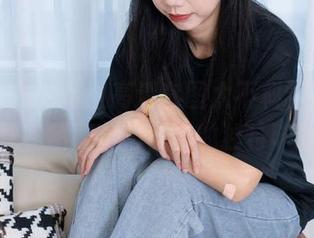 甜予摄影 – 这组高清套图太不科学了,白棉袜竟然能穿出小语的独特味道!