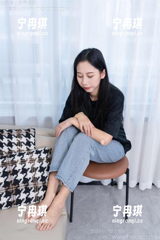 甜予摄影-小语 甜予摄影 - 这组高清套图太不科学了,白棉袜竟然能穿出小语的独特味道!
