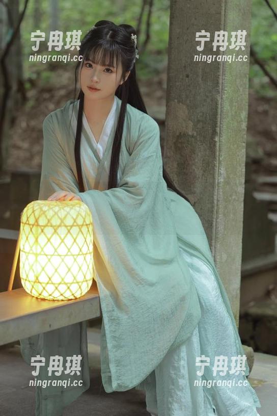 白莉爱吃巧克力 小舞太好看了,白莉爱吃巧克力的套图我必须拖出和大家分享!