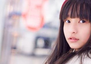 神楽坂真冬的肉丝写真，恍惚间快要拍出饭香！