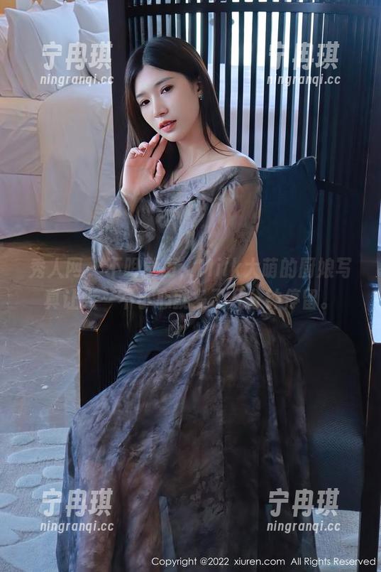 秀人网 - 不明觉厉，Milk大萌的厨娘写真让人一不小心就多了几分钟停留。