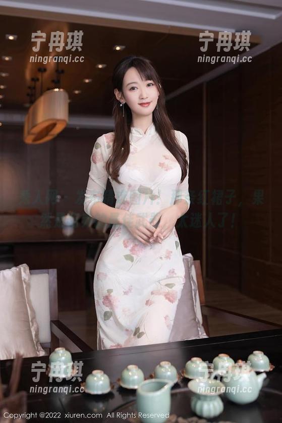 秀人网-南乔 秀人网 - 发布精选图片!那条红裙子,果然是南乔的最佳武器,太迷人了!