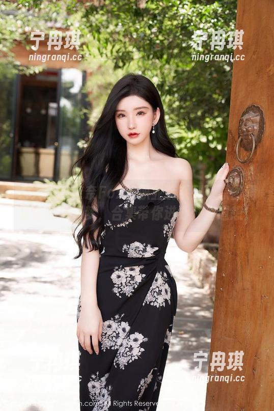 秀人网-奈奈Fox 秀人网 - 奈奈Fox的职业装系列:原图满足你的职场梦,合集带你进办公室遐想!