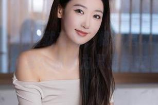 秀人网 – 原图就在这，棉花糖Candy的婚纱全套：你以为只是穿衣嘛！