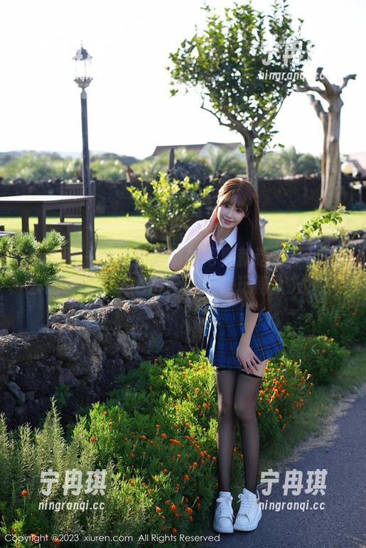 秀人网-美七Mia 秀人网 - 难道全套网袜写真就这样让人失去语言吗?美七Mia你这是玩得太火了!