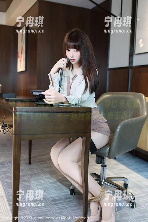 秀人网-陆萱萱cecillia 秀人网 - 陆萱萱cecillia:“穿比基尼就该放飞自我”——疯狂套图合集来啦!