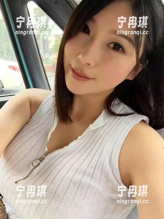 童小芯 微密圈 - 高清套图中的童小芯有点不一样,礼服也太合适了吧?