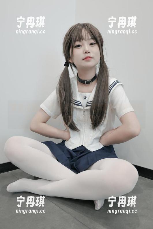 紧急企划-龙崎聆音 紧急企划 - 看!龙崎聆音的制服意外地给我一种想去上课的冲动…