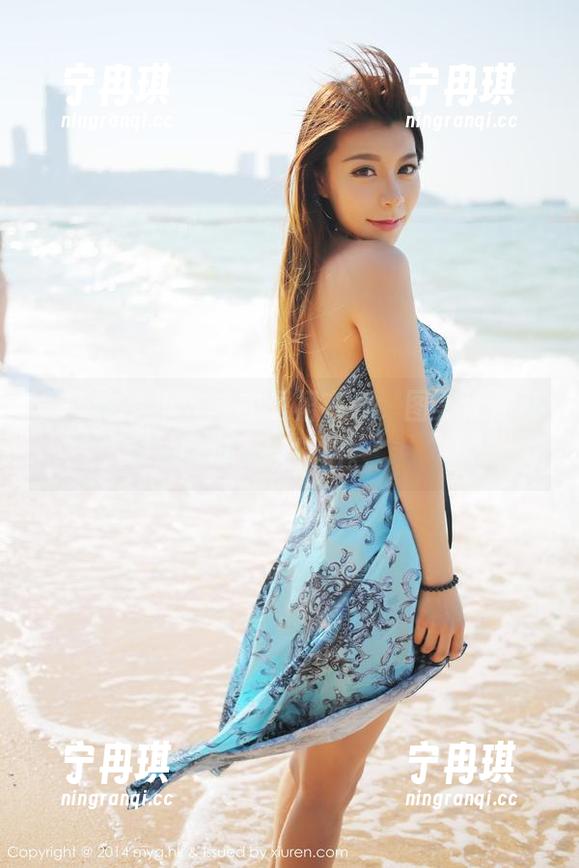 美媛馆 - 小尤奈的短裙在线，图集伴你度过无聊午后。