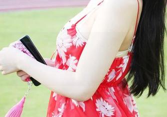 美媛馆 – 芝芝Booty的高清写真：裸足还能这么美吗？真心佩服她的勇气！