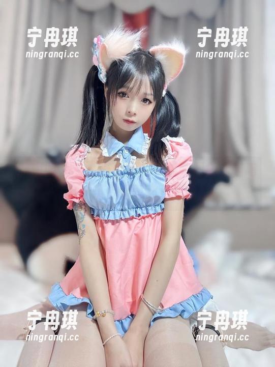 微密圈 - 看，聂傲娇的小猫咪图册，喵呜呜，整个画面都是萌哦！