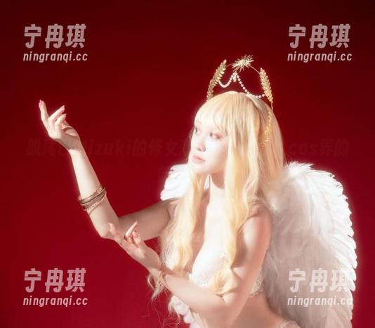 脱尾巴Mizuki的修女就是个帅小伙，cos界的新星啊！