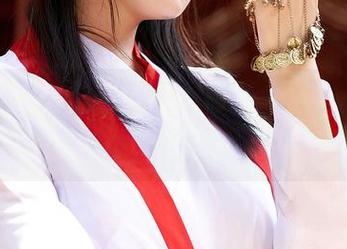 蜜桃社 – 温心怡的兔女郎私拍,照片里有种“我能”的小魔法