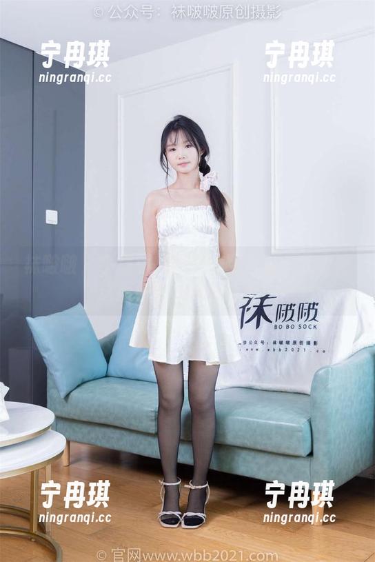 袜啵啵-小甜豆 袜啵啵 - 小甜豆的红色美甲合集:我想把这颜色涂到我的心上!