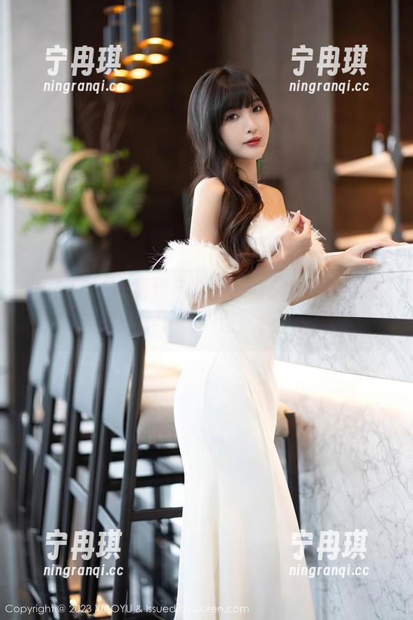 语画界-小海臀Rena 语画界 - 小海臀Rena的瑜伽作品,下载保证让你停不下来,这又是个新陷阱。
