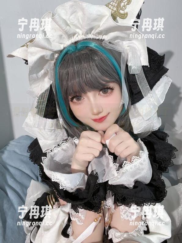 是时候好好“观看”趴趴捣蛋陌的皮衣了，不说“鬼点子”满满吗？