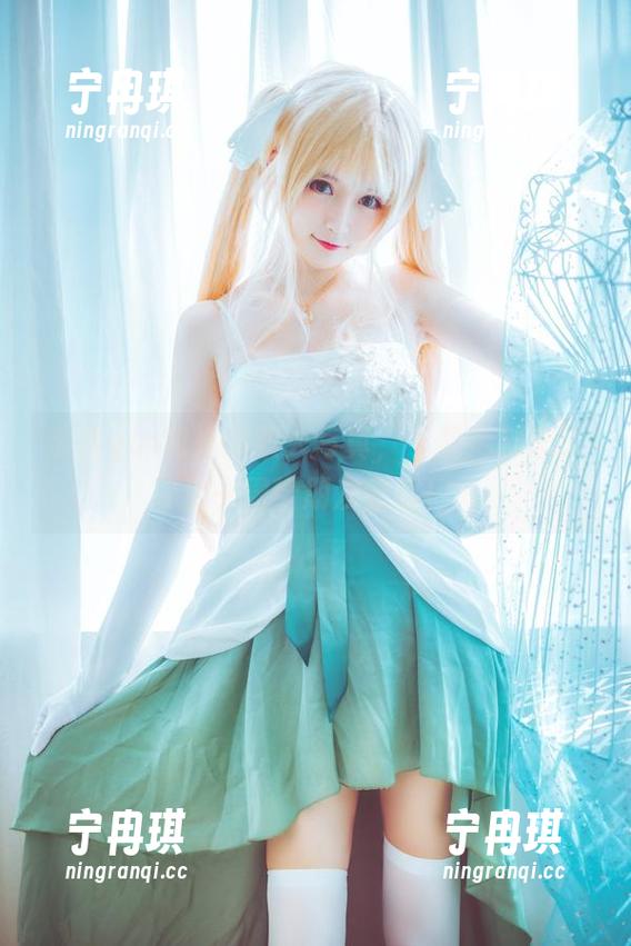 金鱼yui 金鱼yui和她的双人写真,下载后别忘了溜一圈给朋友看哦!