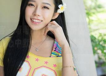 青豆客 – 哥哥不是盖的,施忆佳的美图让我心中默念‘妹妹你快回来’!