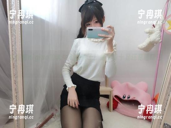 魔物喵nigisa的乳牛美图来了！是牛味十足还是喵味四溢呢？