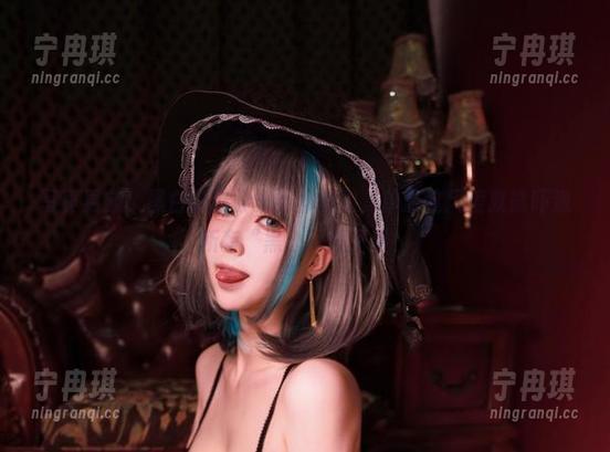黑白御猫 写真更新!黑白御猫穿着柴郡旗袍,单靠这风度就能吓退所有“黑心”段子手!